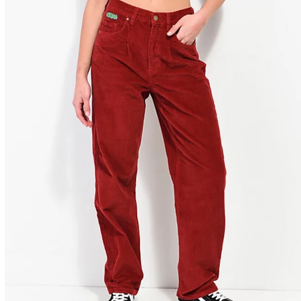 Women’s Empyre Tori Pleated Wine Corduroy skate pants. Size M, gentle used.